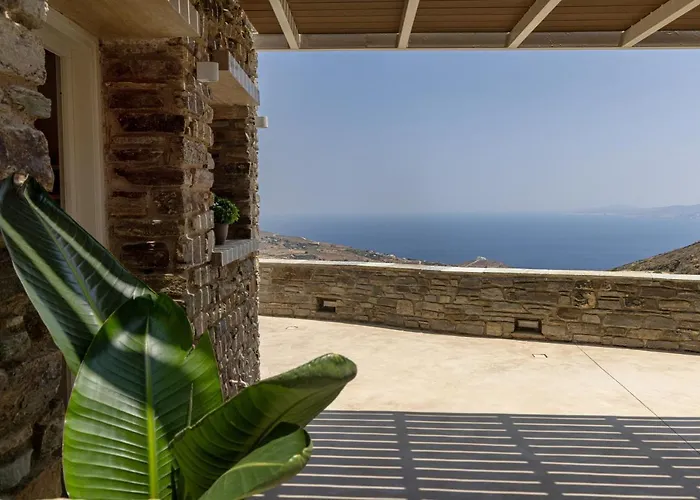 Velouchi Hideout * Tínos